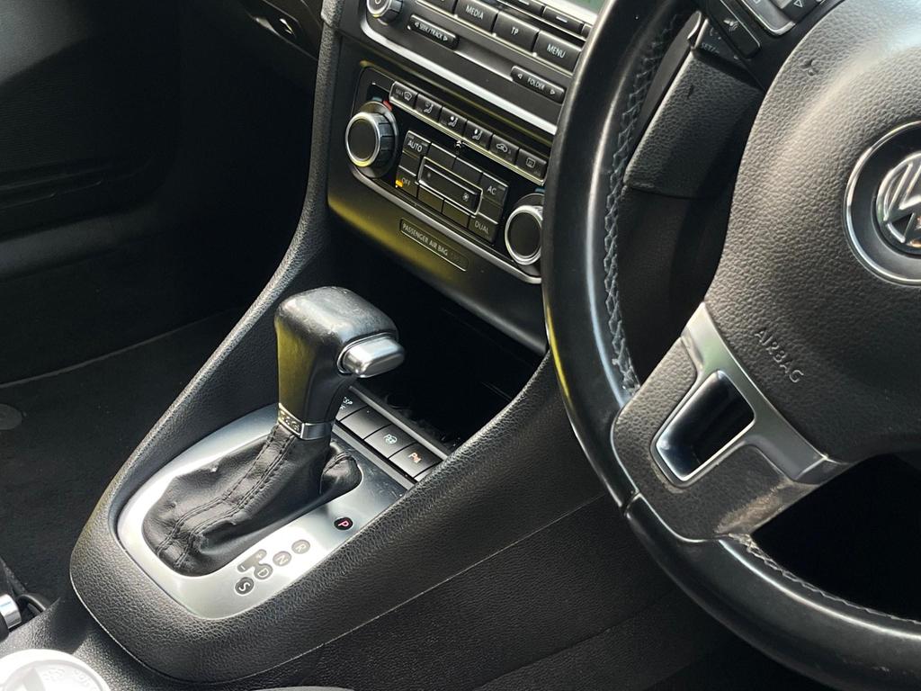 VOLKSWAGEN GOLF 2.0 TDI GT DSG