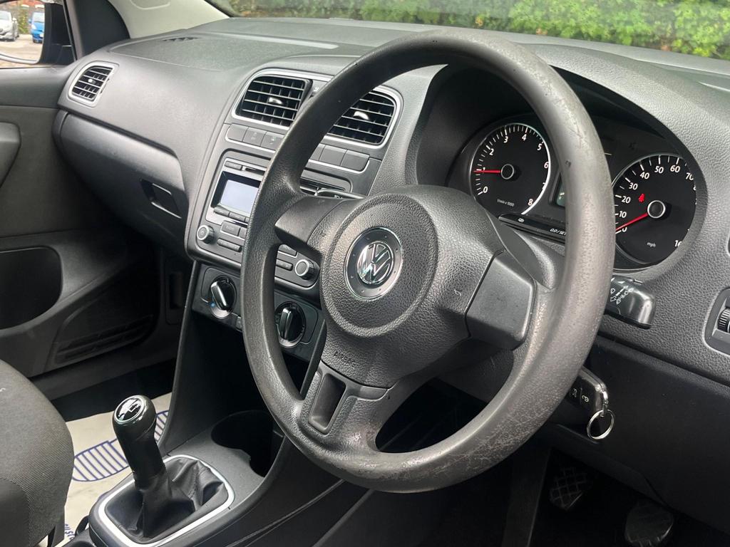 VOLKSWAGEN POLO 1.2 MODA