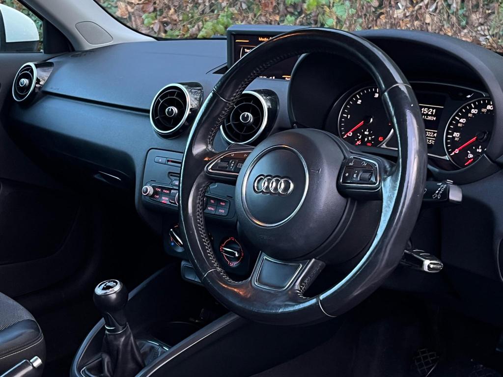 AUDI A1 1.6