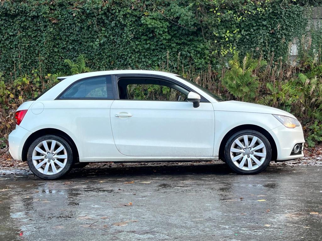 AUDI A1 1.6