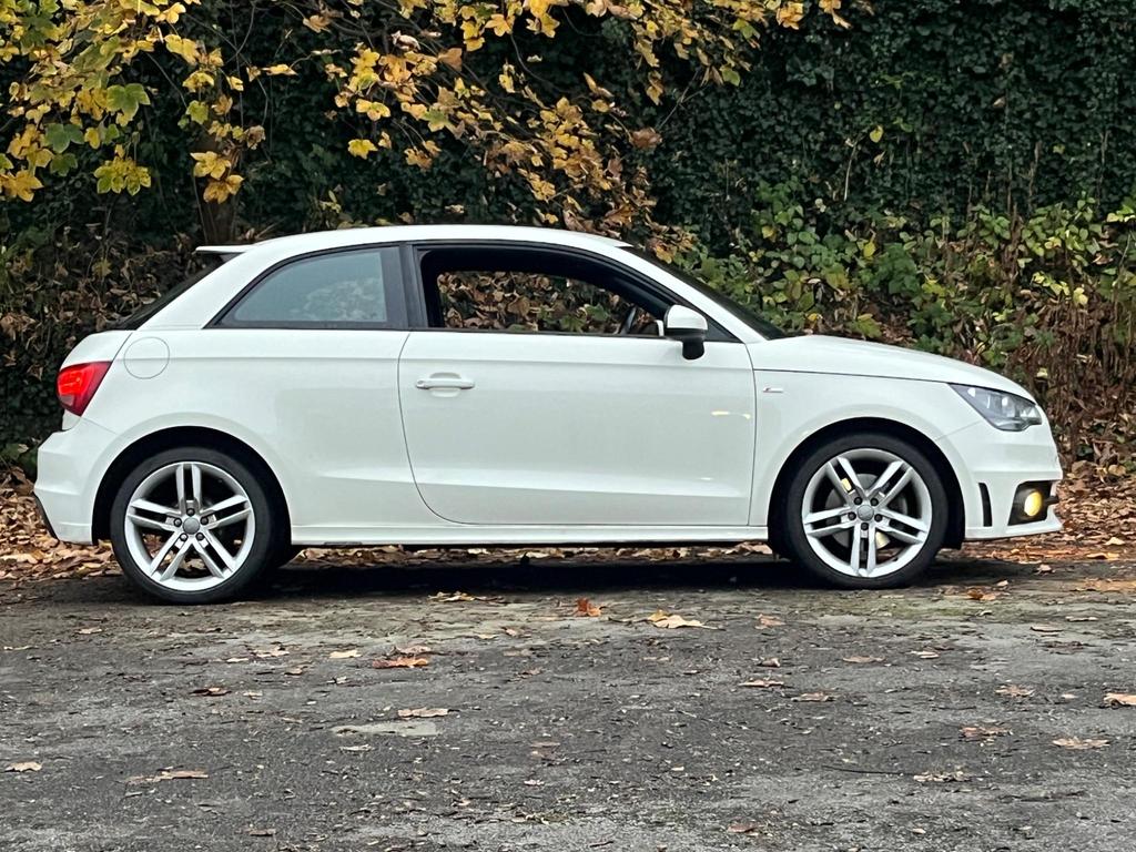 AUDI A1 1.6