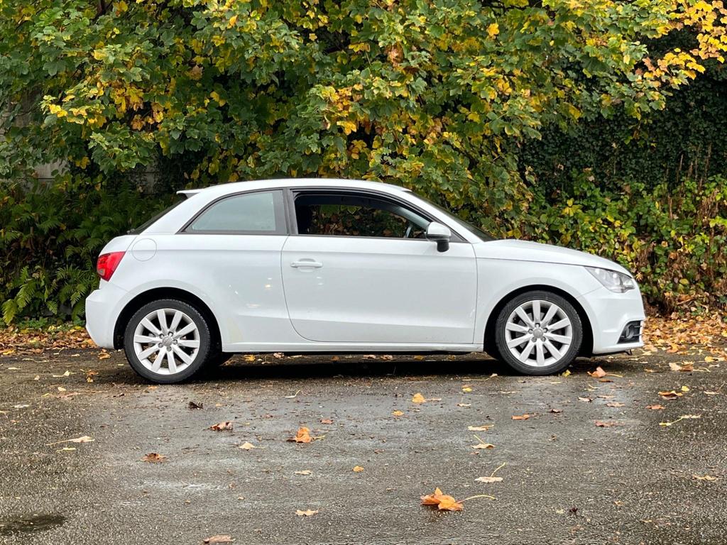 AUDI A1 1.6