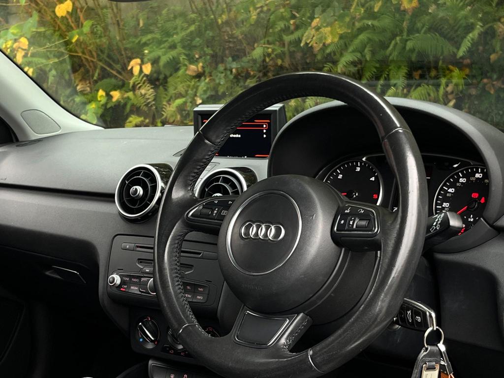 AUDI A1 1.6