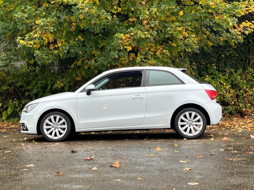 AUDI A1 1.6