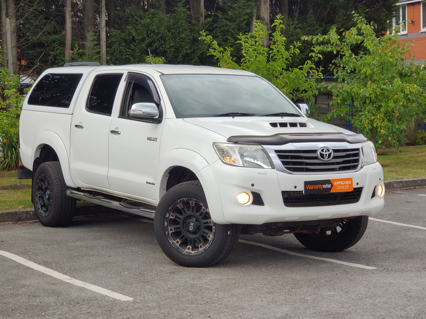 TOYOTA HILUX